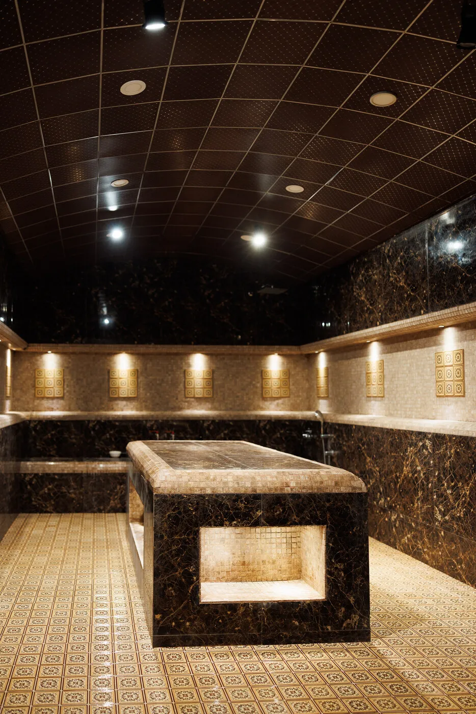 Hammam room at Lavana Spa Bur Dubai, with the marble slab in the centre