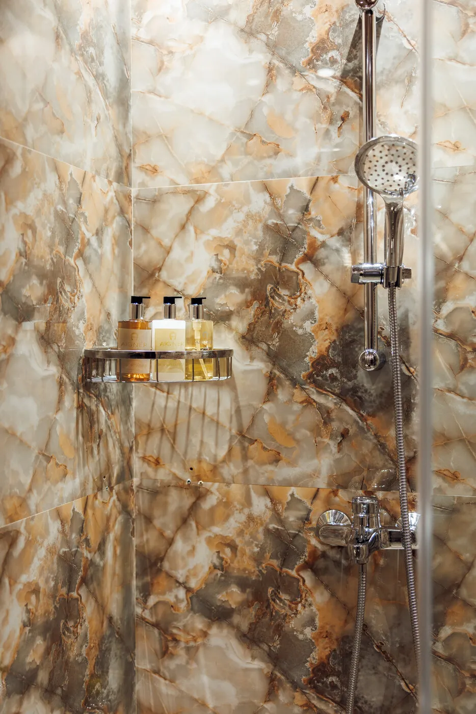 Shower in the marble bathroom of the Al Barsha treatment room